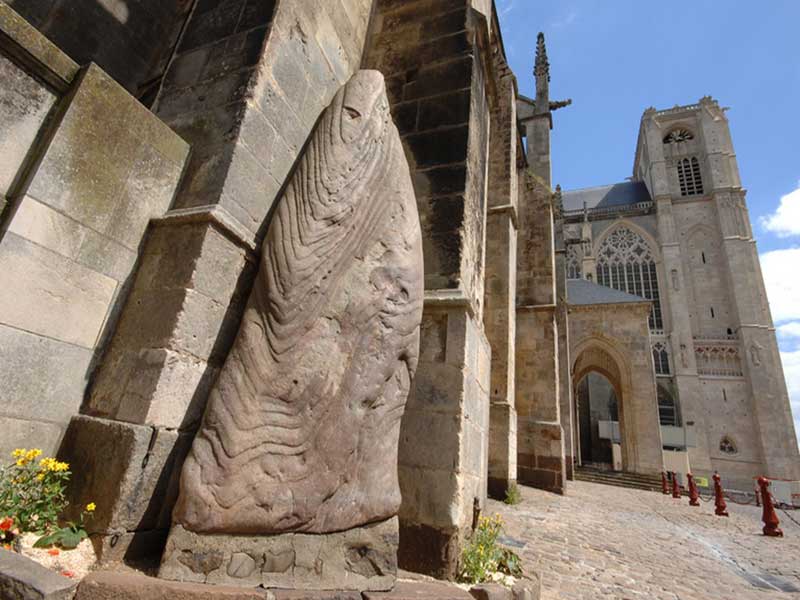 Menhir de la Cathédrale du Mans